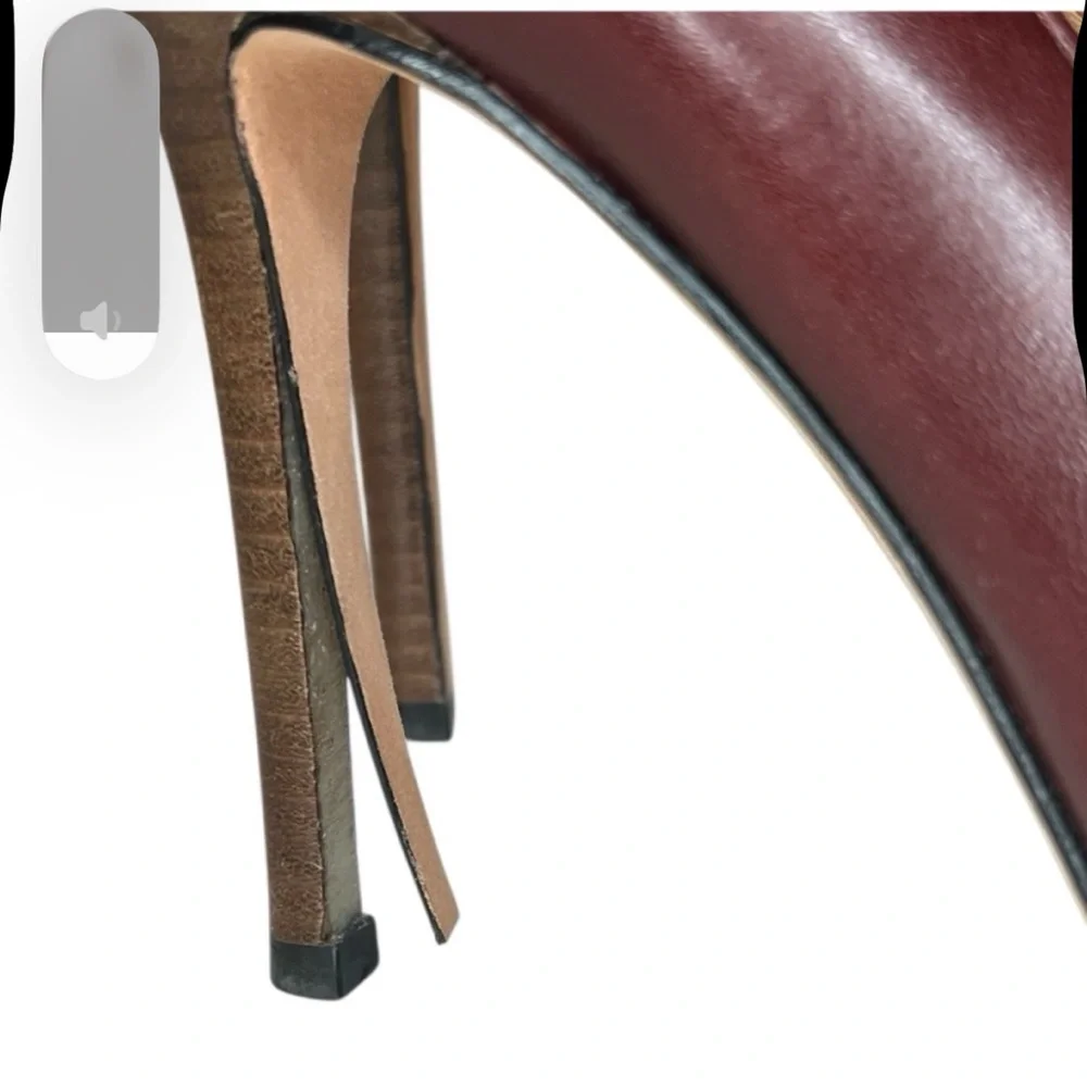 Ann Taylor Kiltie tassel cranberry wine red leather heel size 8.5-flaw